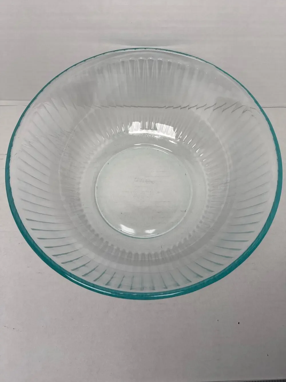 Pyrex 7404-S Clear Aqua Tint Ribbed 4.5Q Mixing Bowl USA 4.3L No Lid